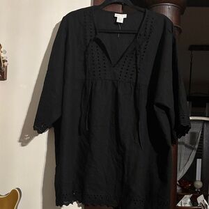 Tweeds Black Eyelet Tunic Top